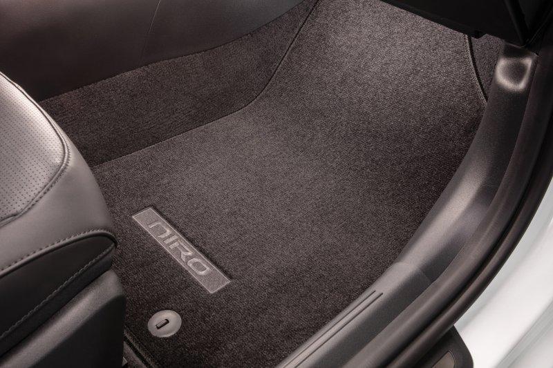 Kia Niro Floor Mats | Carpet | 2017-2023 - Midtown Accessories