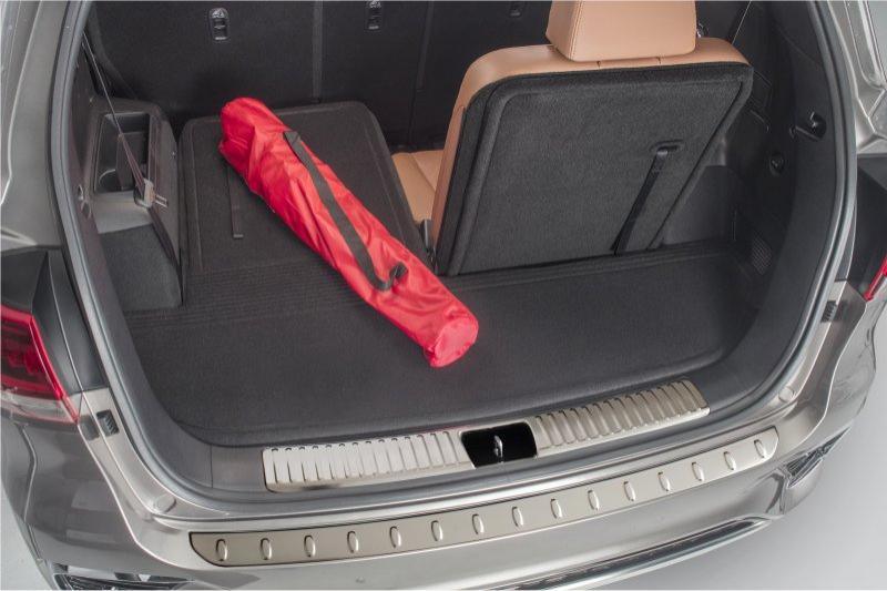 2016-2020 Kia Sorento Cargo Mat with Seat Back Protection
